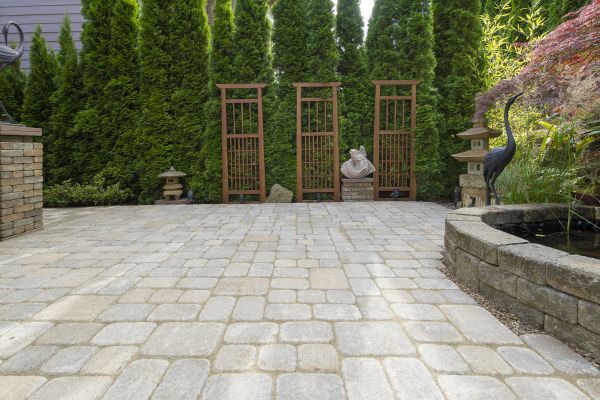 Backyard Hardscape Service in Cave Creek